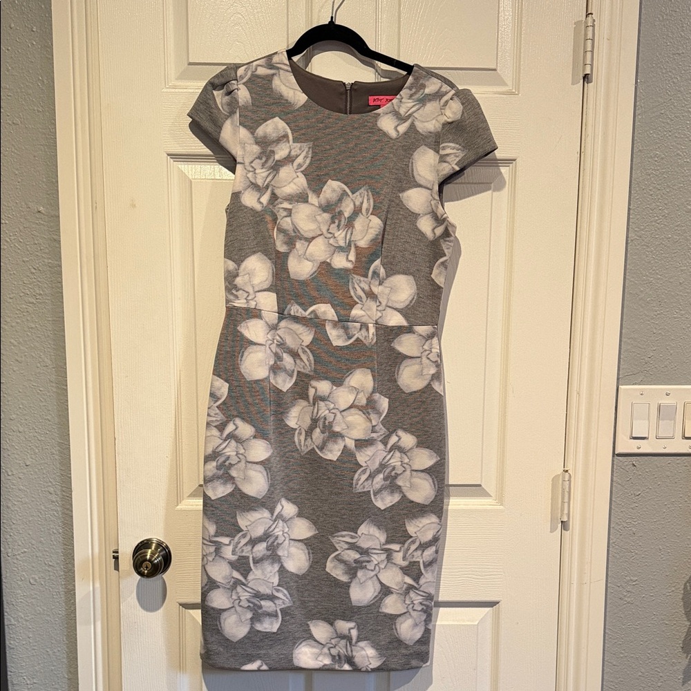 Betsey Johnson Gray Floral Midi Dress